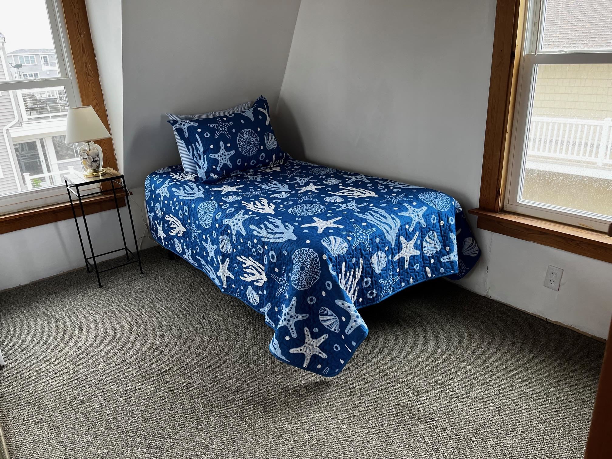 432 North End Boulevard Salisbury, MA 01952 - Photo 11 of 13