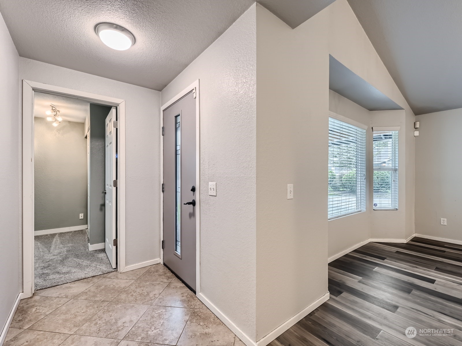 16621 6th Avenue Southeast Bothell, WA 98012 - Photo 4 of 29 Gallery Image 4