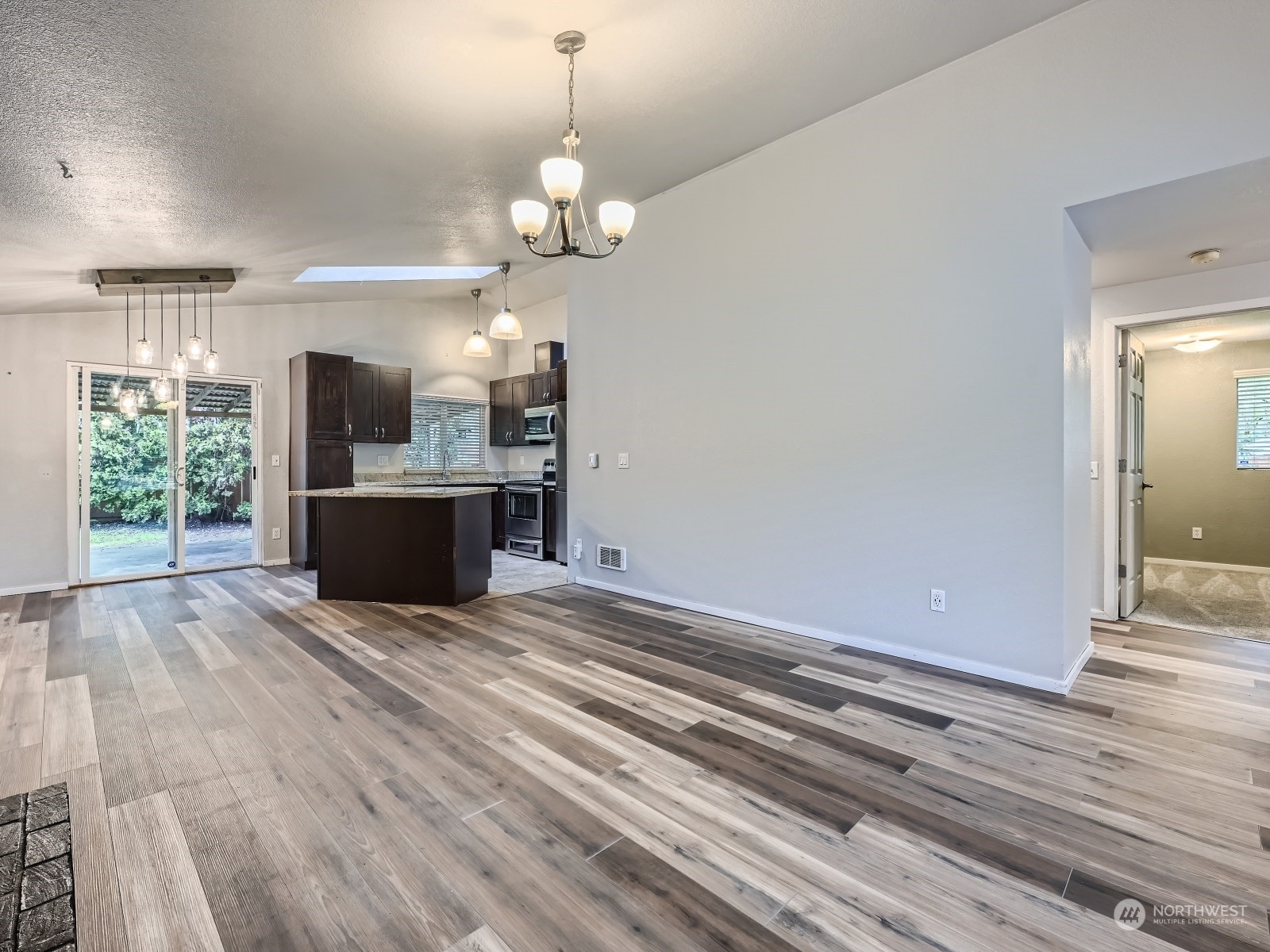 16621 6th Avenue Southeast Bothell, WA 98012 - Photo 7 of 29 Gallery Image 7