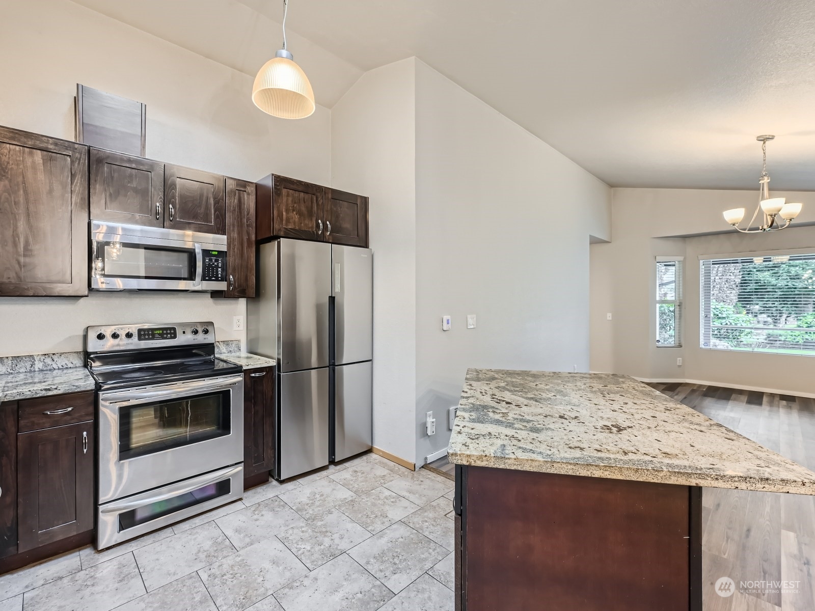 16621 6th Avenue Southeast Bothell, WA 98012 - Photo 9 of 29 Gallery Image 9