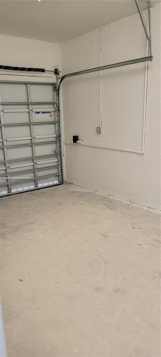 1010 Southeast 26th Street Homestead, FL 33035 - Photo 6 of 14