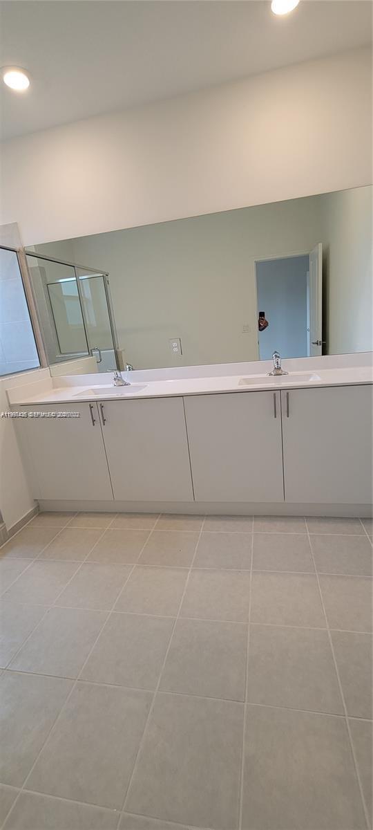 1010 Southeast 26th Street Homestead, FL 33035 - Photo 10 of 14