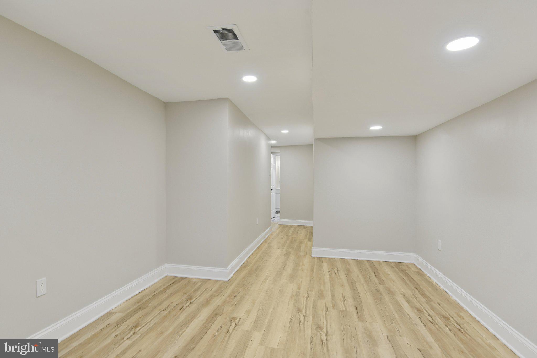 121 South Broadway Baltimore, MD 21231 - Photo 32 of 42