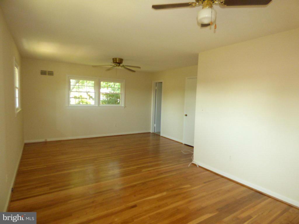 7332 Muncaster Mill Road Rockville, MD 20855 - Photo 23 of 30 Bedroom (Master)