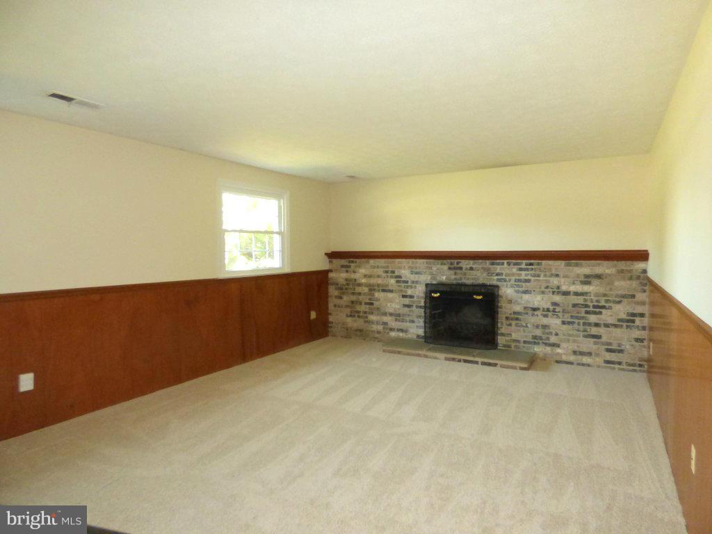 7332 Muncaster Mill Road Rockville, MD 20855 - Photo 4 of 30 Family Room