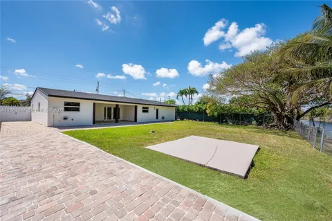 $799,900 | 9361 Southwest 16th Street, Miami, FL 33165