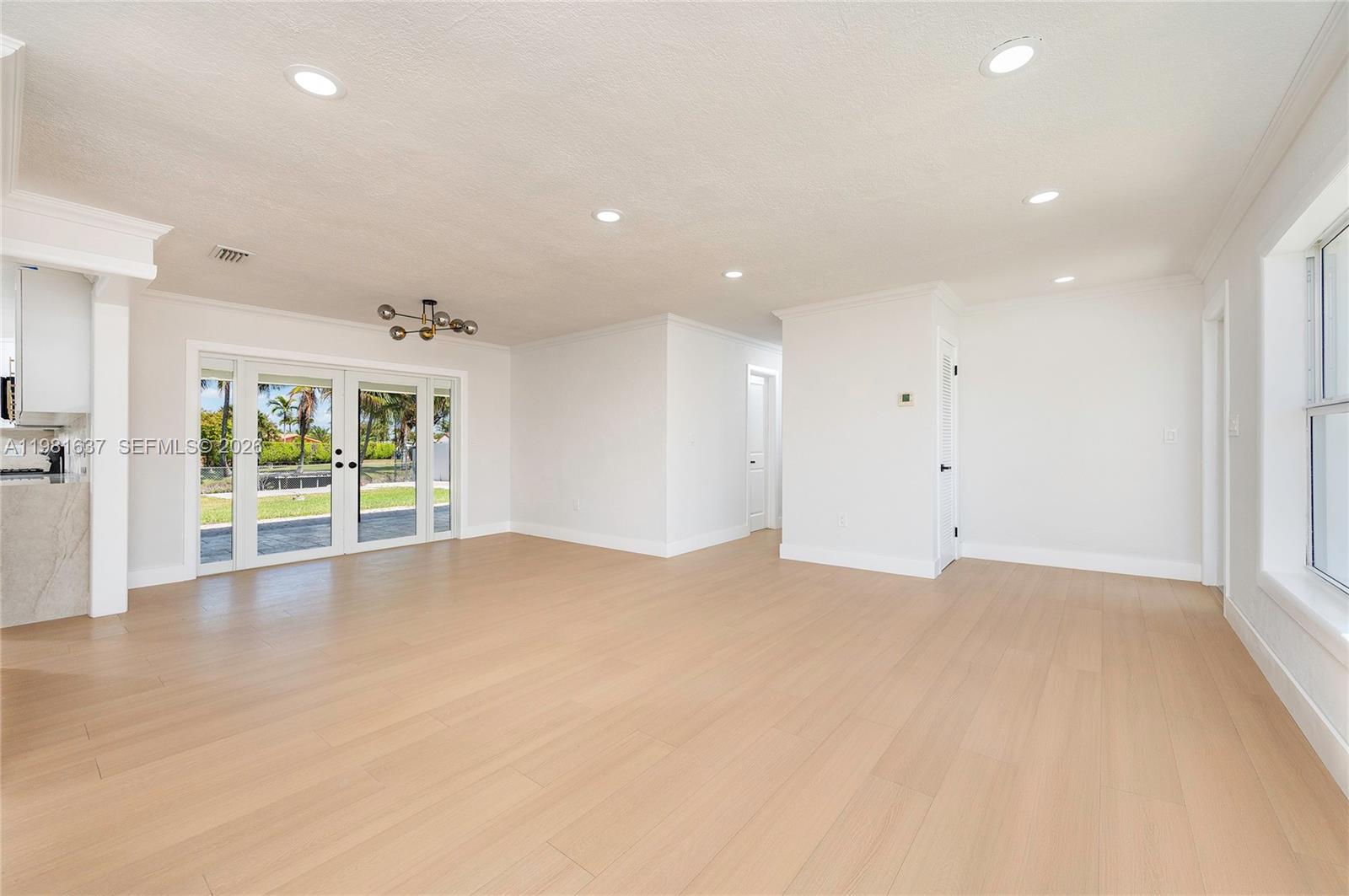 9361 Southwest 16th Street Miami, FL 33165 - Photo 5 of 21