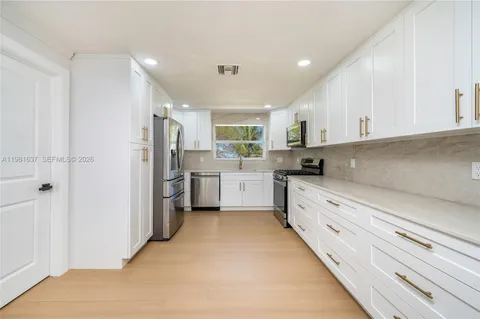 $799,900 | 9361 Southwest 16th Street, Miami, FL 33165