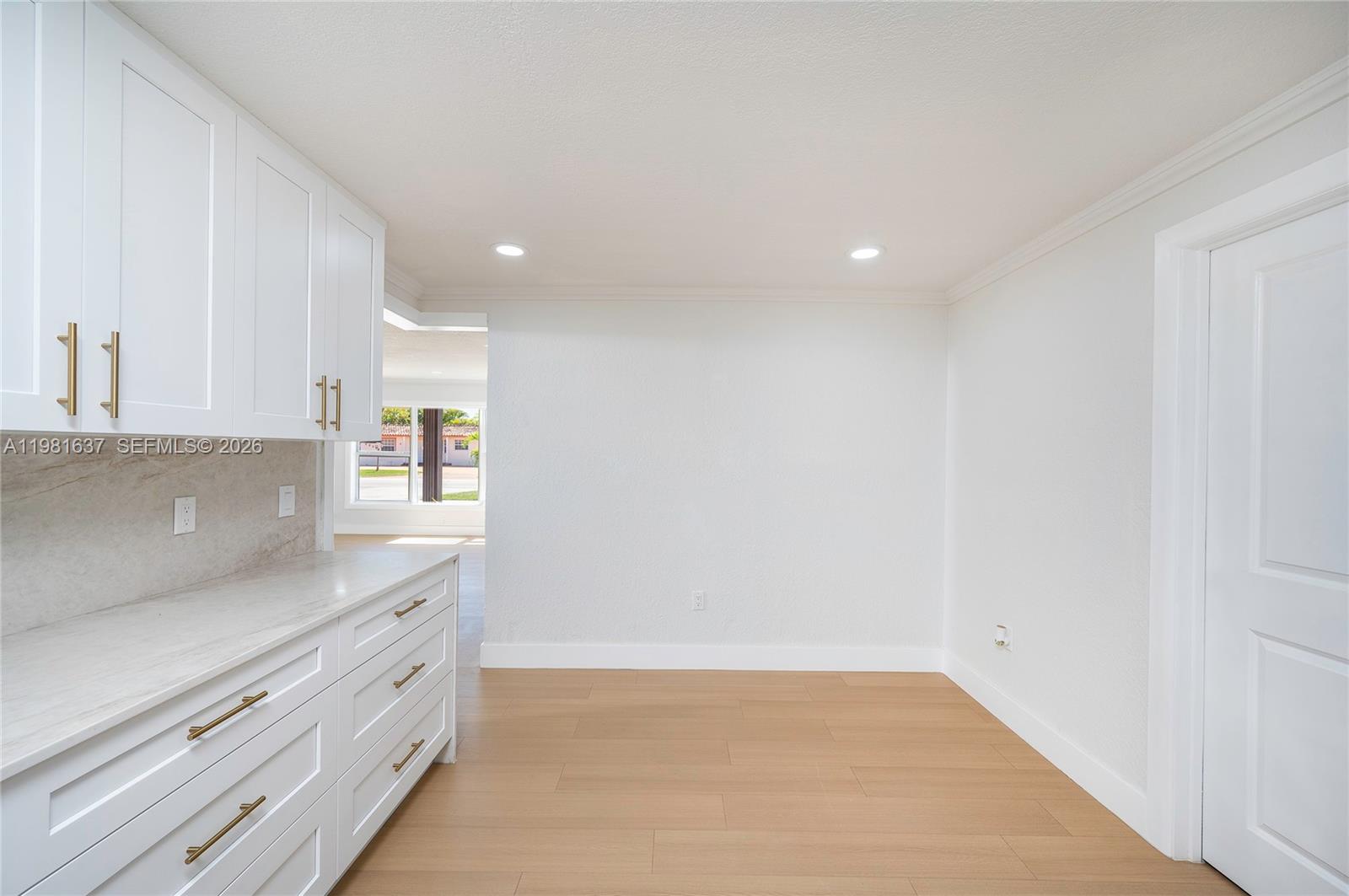 9361 Southwest 16th Street Miami, FL 33165 - Photo 7 of 21