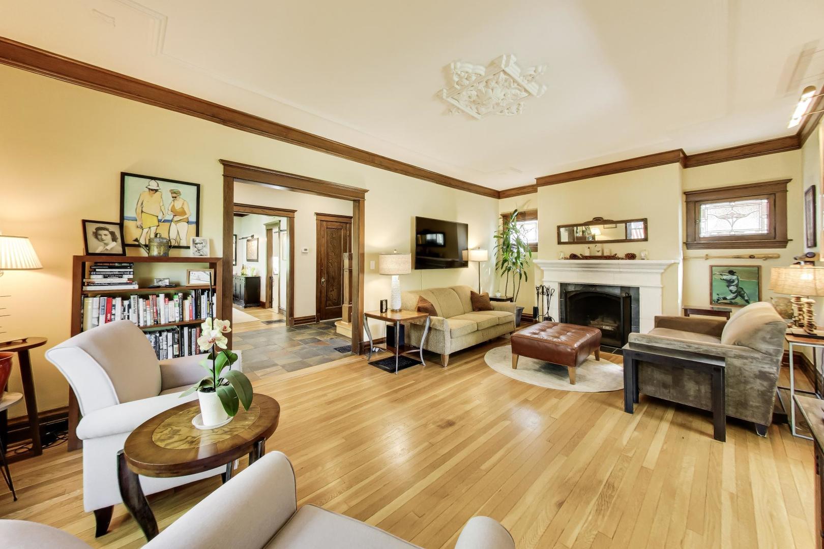 526 Greenleaf Avenue Wilmette, IL 60091 - Photo 6 of 43
