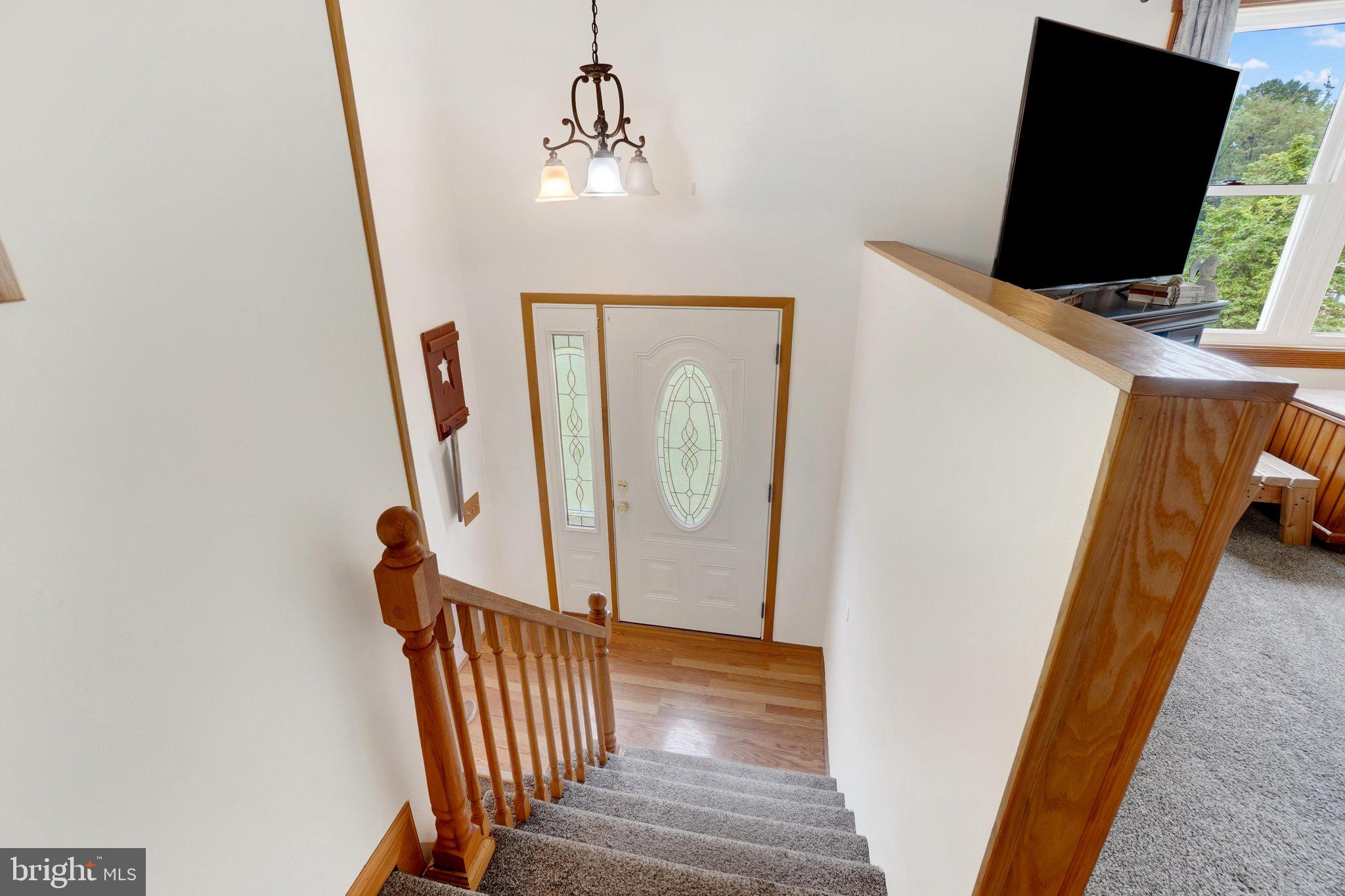 836 Elham Drive York, PA 17406 - Photo 5 of 29