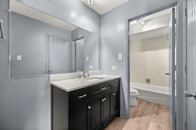 $229,000 | 16160 Apple Lane, Unit 1, Tinley Park, IL 60487