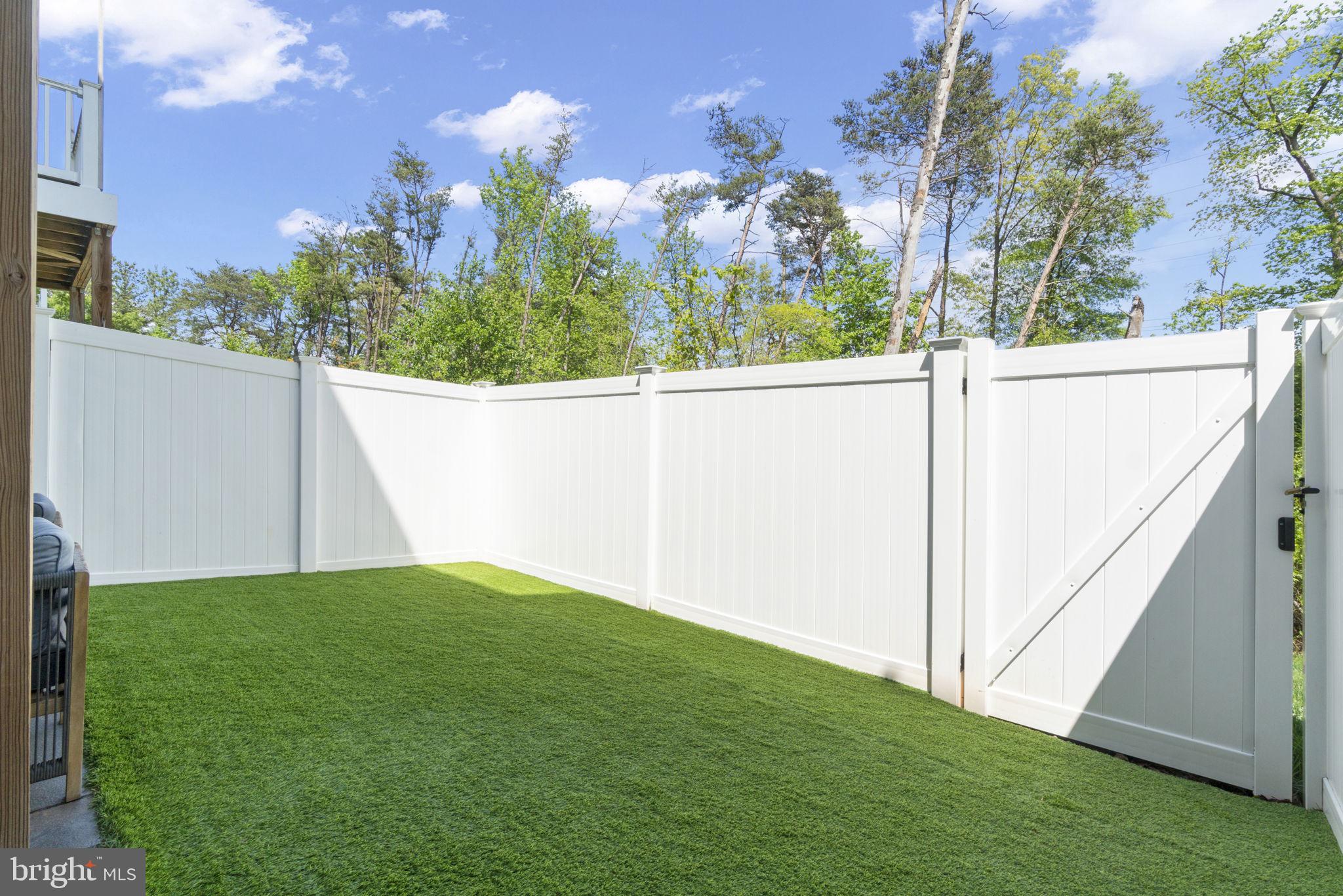 1727 Red Fox Trail Odenton, MD 21113 - Photo 33 of 35 Privacy fence!