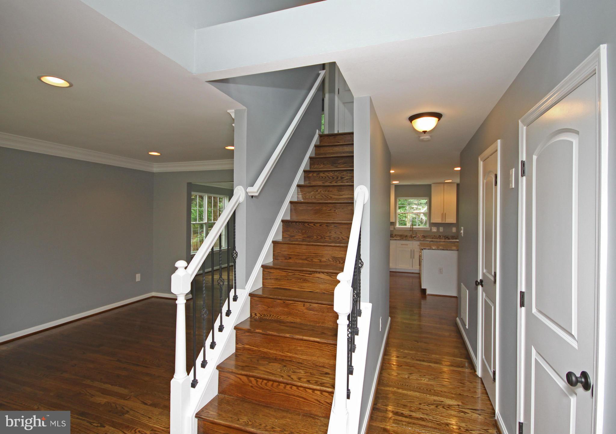 2005 Windys Run Road Catonsville, MD 21228 - Photo 3 of 30 Interior (General)