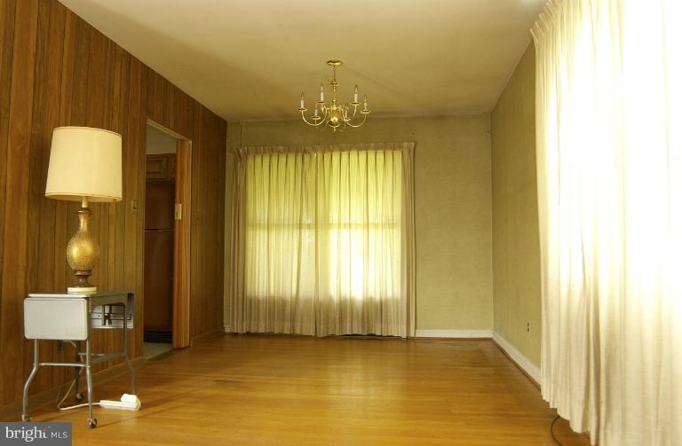 3610 Coronado Road Baltimore, MD 21244 - Photo 17 of 17 Dining Room