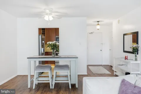 $257,900 | 3001 Veazey Terrace Northwest, Unit 1324, Washington, DC 20008