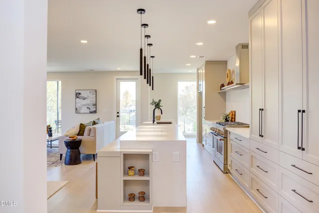 $1,195,000 | 610 North Roxboro Street, Unit 22, Durham, NC 27701