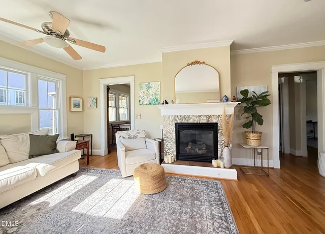 $2,795 | 709 Holden Street, Raleigh, NC 27604