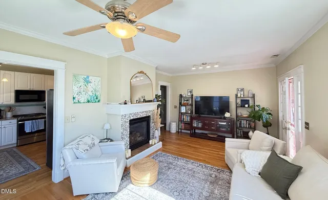 $2,795 | 709 Holden Street, Raleigh, NC 27604