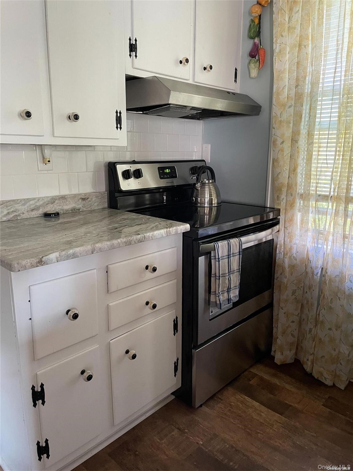 32 Neptune Road Rocky Point, NY 11778 - Photo 26 of 35