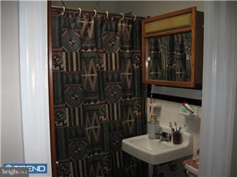 6544 Keystone Street Philadelphia, PA 19135 - Photo 6 of 9 Gallery Image 6