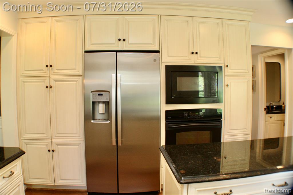 362 Lake Forest Road Rochester Hills, MI 48309 - Photo 18 of 50