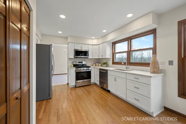 $469,900 | 749 Holly Drive, Bartlett, IL 60103