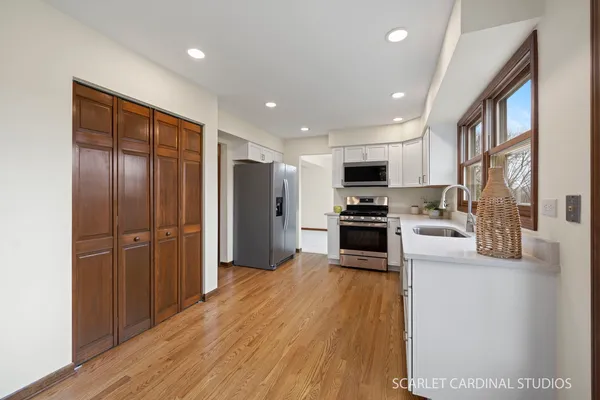 $469,900 | 749 Holly Drive, Bartlett, IL 60103