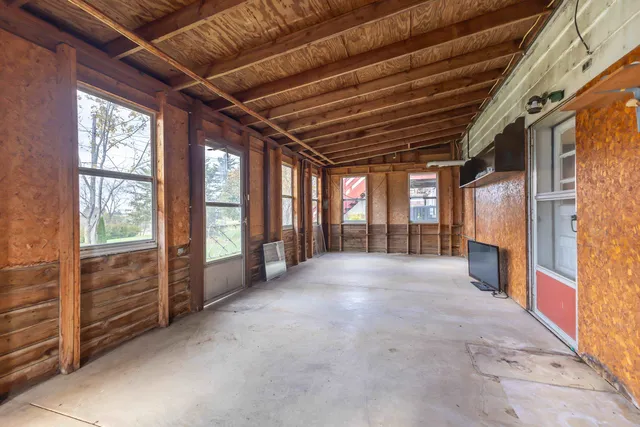 $214,900 | 215 2nd Street, Dickeyville, WI 53808