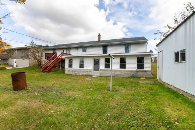 $214,900 | 215 2nd Street, Dickeyville, WI 53808