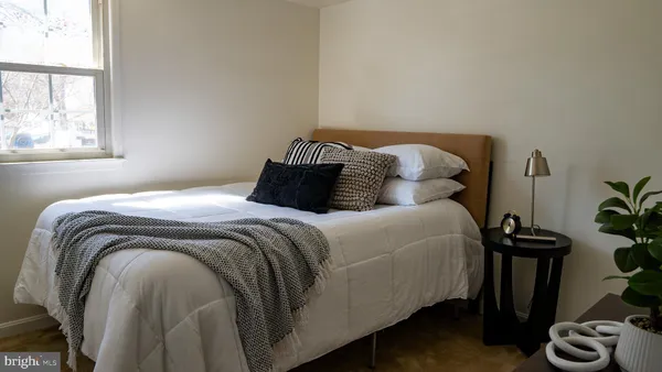 $579,999 | 13020 St Charles Place, Rockville, MD 20853