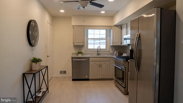 $579,999 | 13020 St Charles Place, Rockville, MD 20853