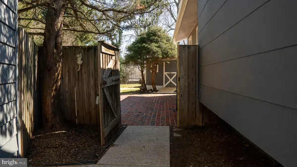 $579,999 | 13020 St Charles Place, Rockville, MD 20853