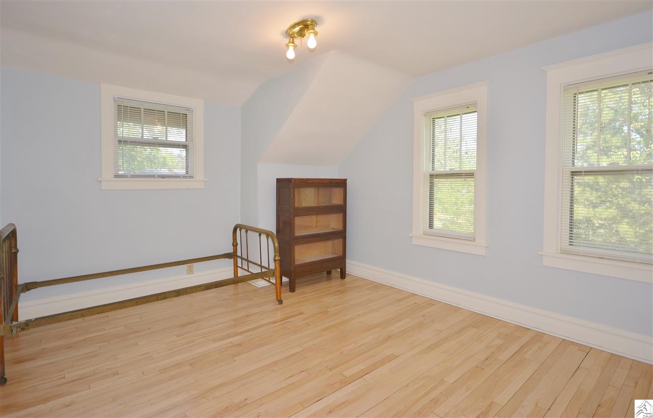 4902 Oneida Street Duluth, MN 55804 - Photo 13 of 21 Gallery Image 13