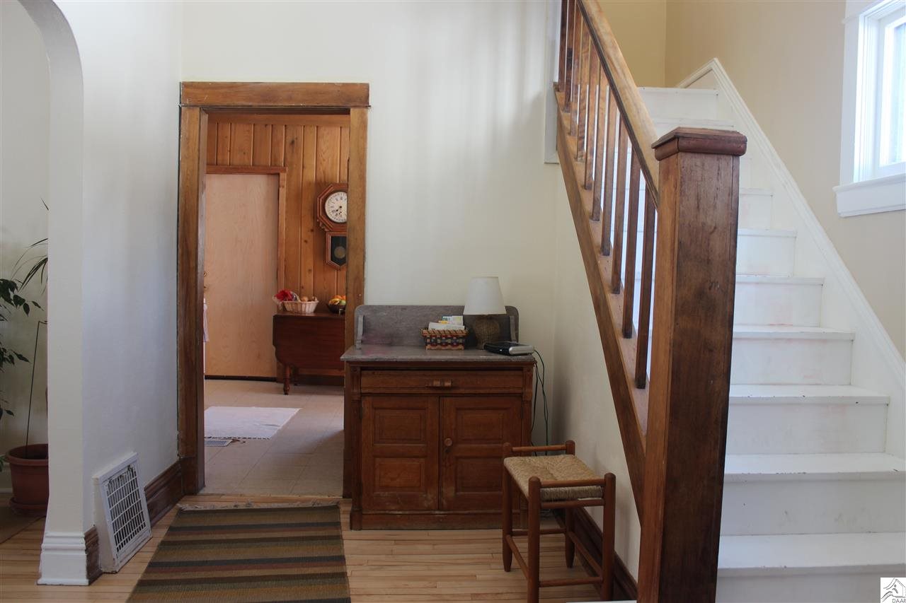 4902 Oneida Street Duluth, MN 55804 - Photo 3 of 21 Gallery Image 3