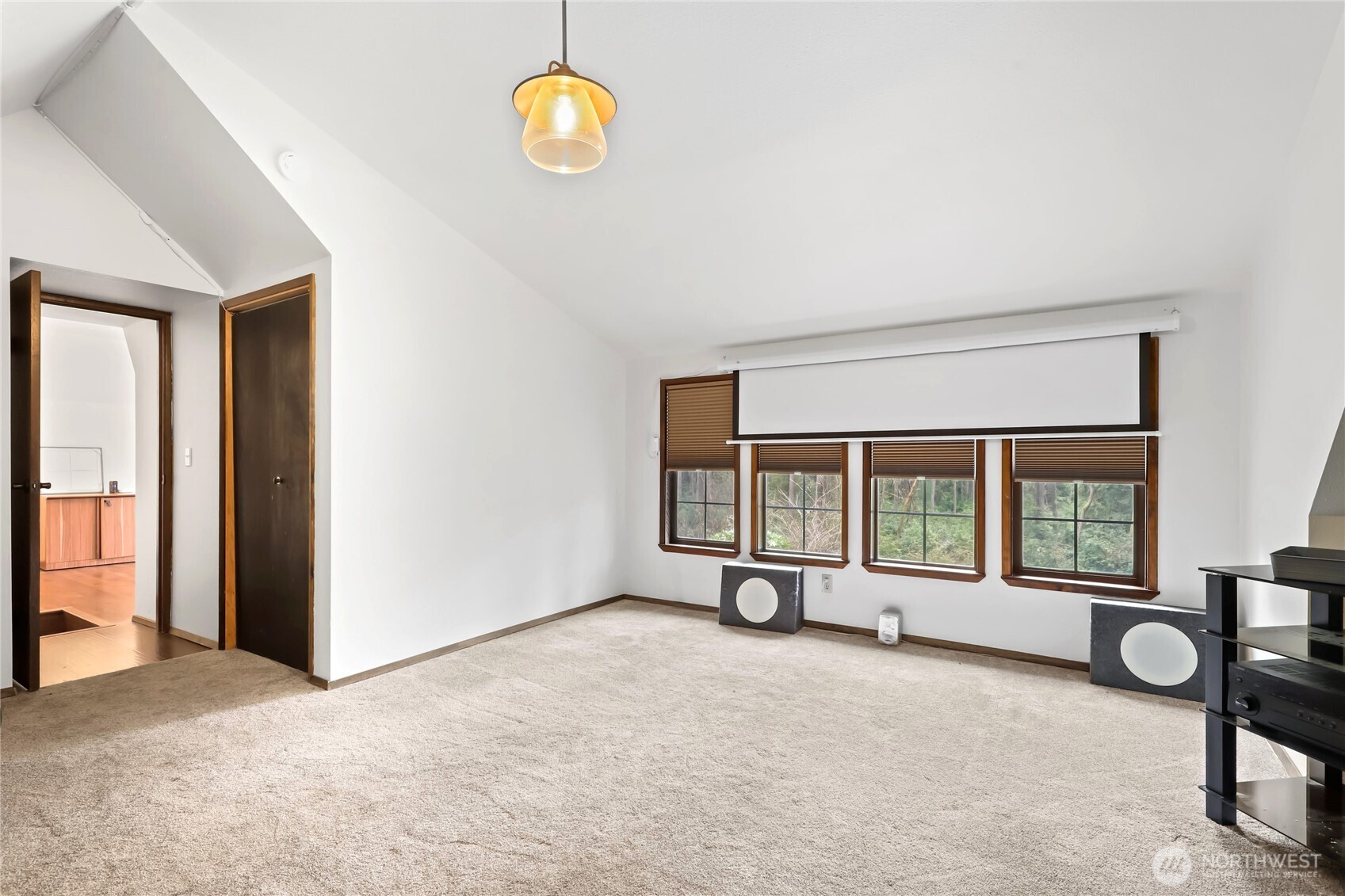6935 Southeast Mullenix Road Port Orchard, WA 98367 - Photo 33 of 40 Gallery Image 33