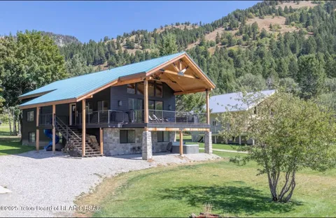$1,420,000 | 121 Canyon Pines Way, Star Valley Ranch, WY 83127