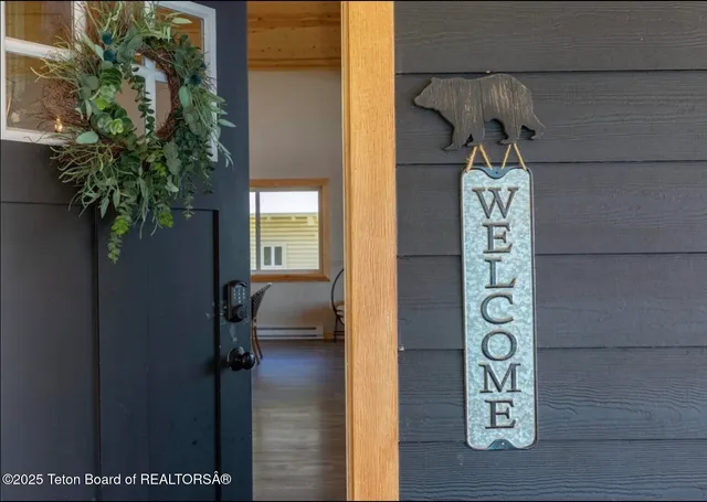 $1,420,000 | 121 Canyon Pines Way, Star Valley Ranch, WY 83127