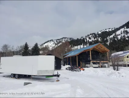 $1,420,000 | 121 Canyon Pines Way, Star Valley Ranch, WY 83127