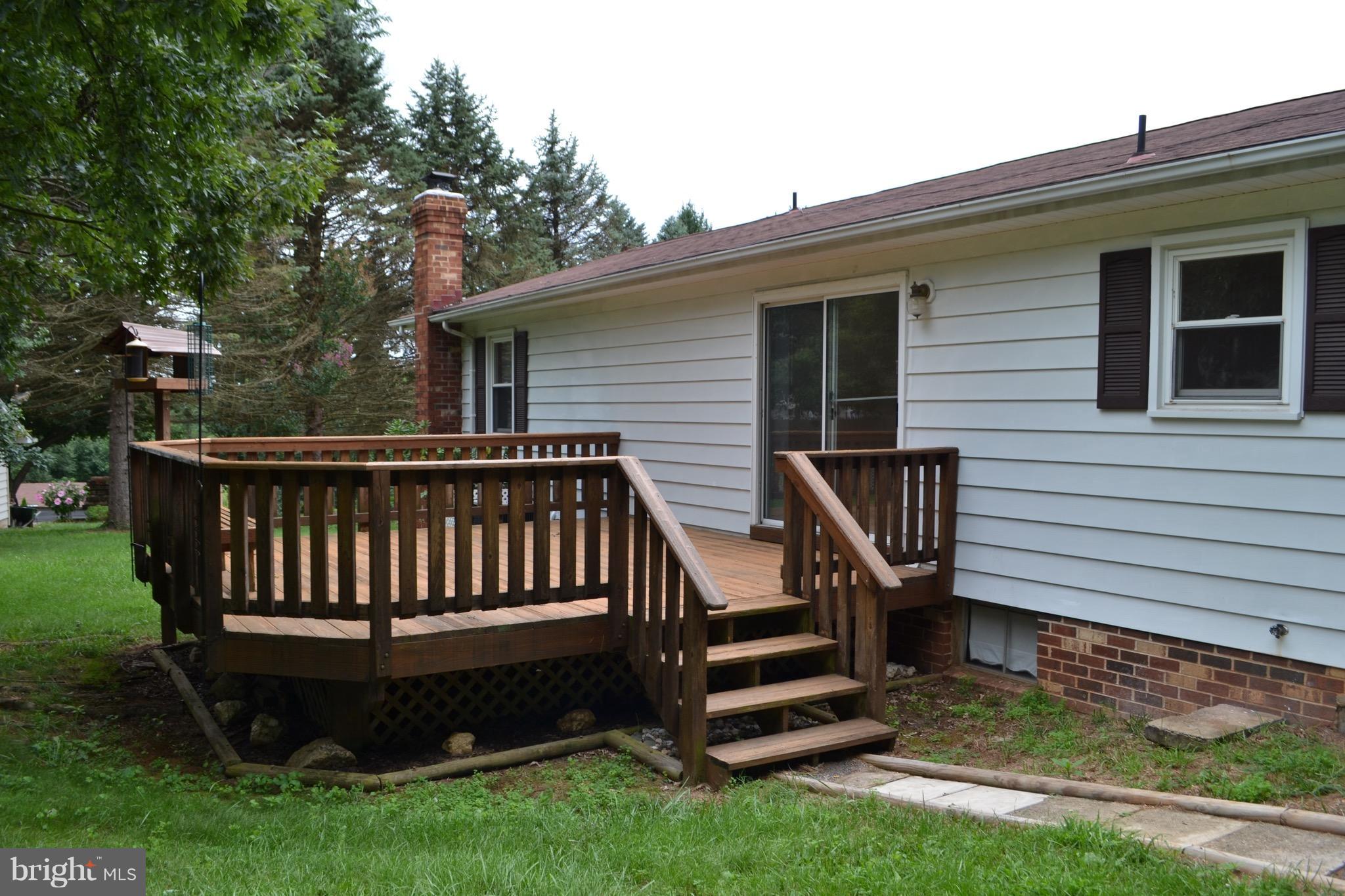 3673 Ridgeview Road Ijamsville, MD 21754 - Photo 20 of 26 Step out of kitchen to grill!