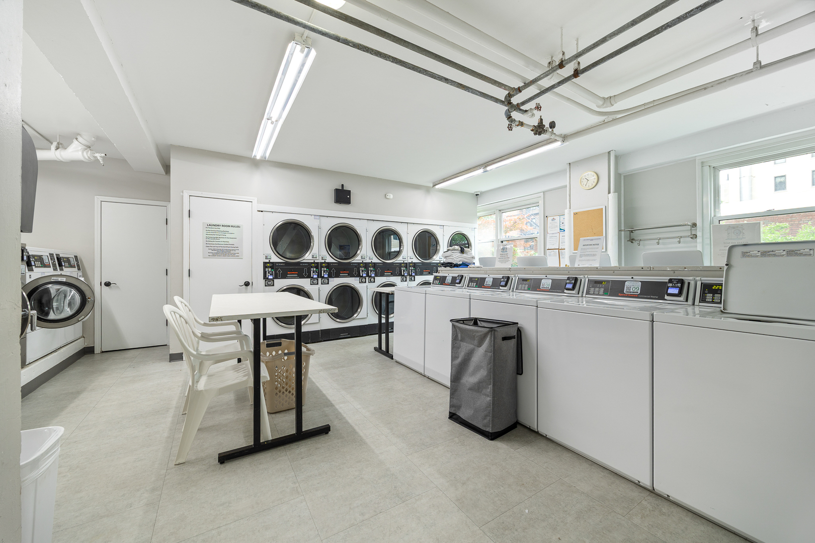 2909 North Sheridan Road, Unit 1703 Chicago, IL 60657 - Photo 11 of 14 Gallery Image 11
