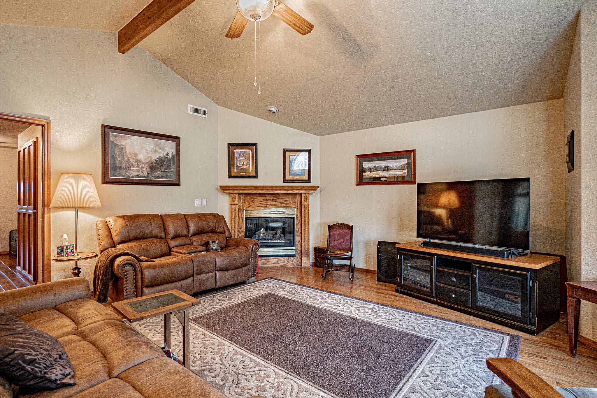 915 Amanda Way Central Point, OR 97502 - Photo 16 of 36 DSC02569-HDR