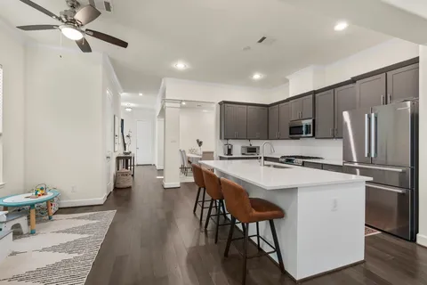 $618,000 | 5230 Darling Street, Houston, TX 77007