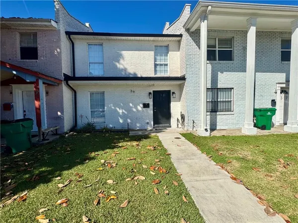 $1,800 | 39 New England Court, Gretna, LA 70053