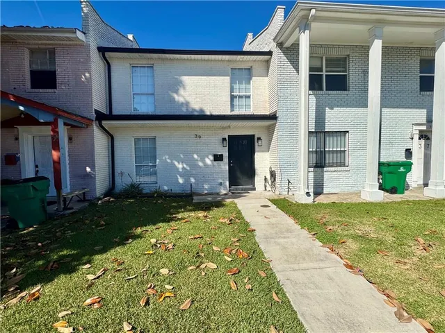 $2,000 | 39 New England Court, Gretna, LA 70053