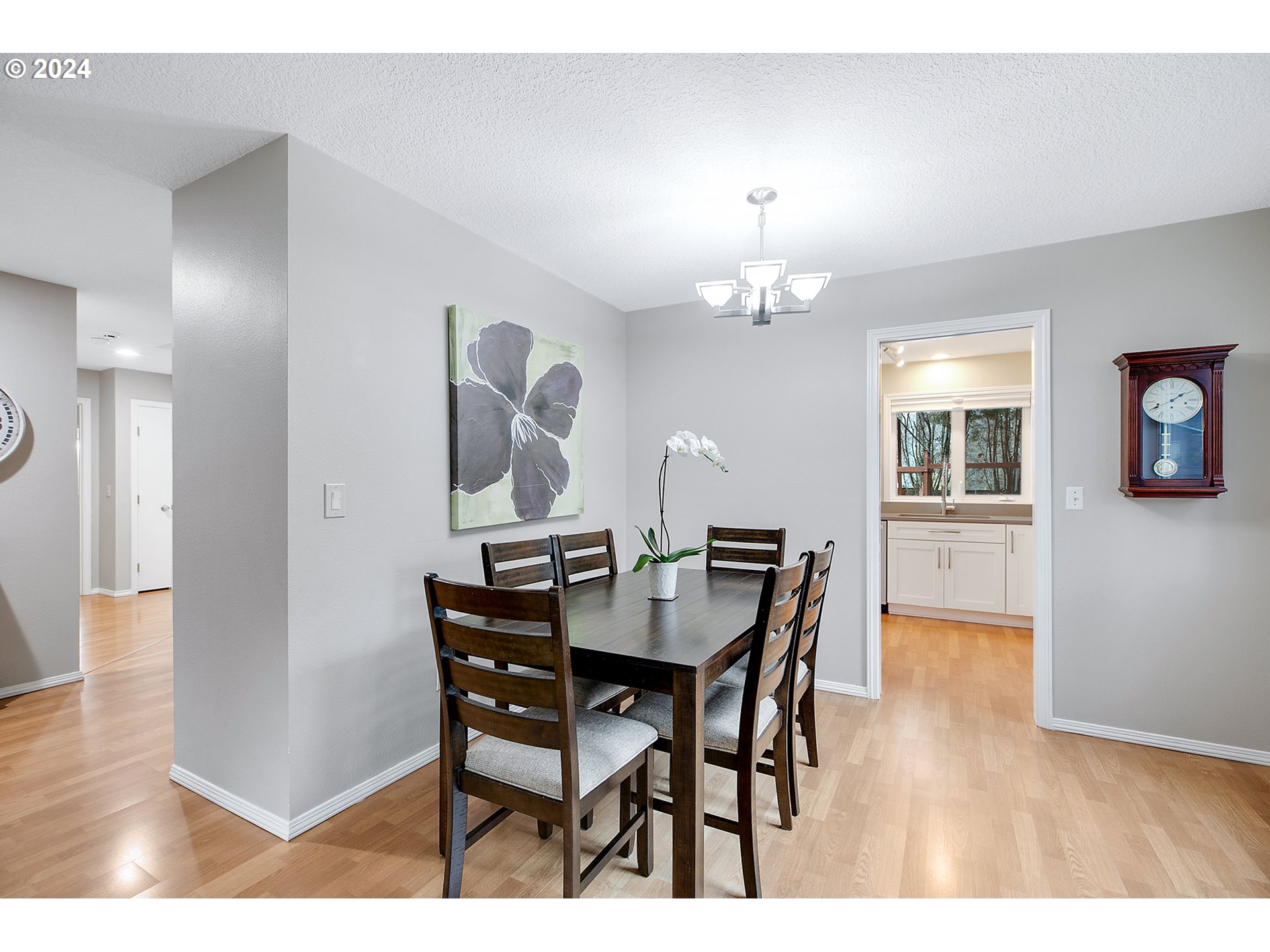 6418 Southwest Roundtree Court Portland, OR 97219 - Photo 9 of 37 Dining Room
