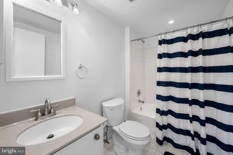 $253,500 | 6 Belmullet Court, Unit 202, Lutherville-Timonium, MD 21093