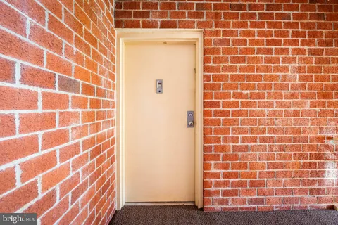 $253,500 | 6 Belmullet Court, Unit 202, Lutherville-Timonium, MD 21093