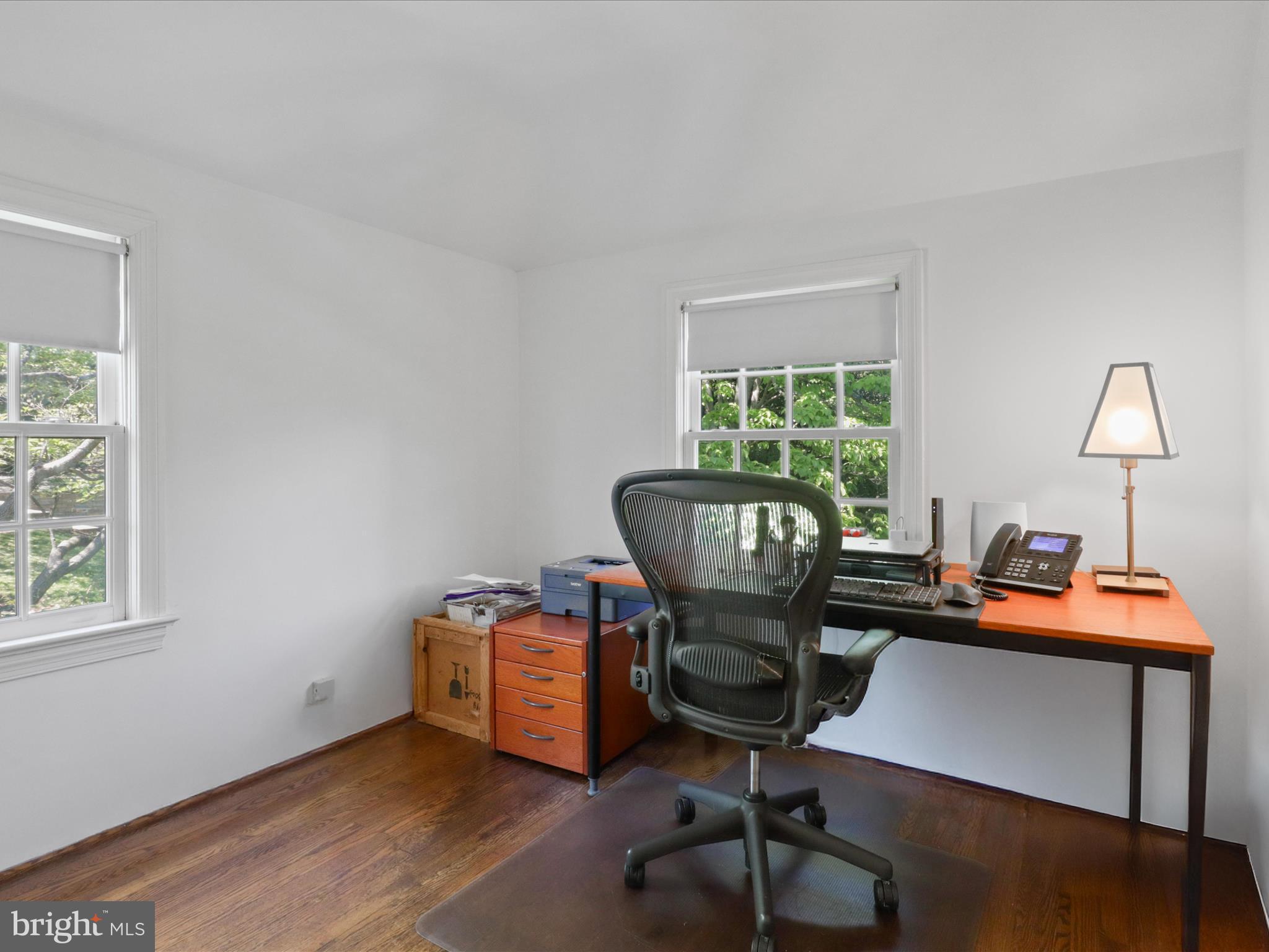 4725 Rock Spring Road Arlington, VA 22207 - Photo 32 of 59 a workspace with furniture and a window