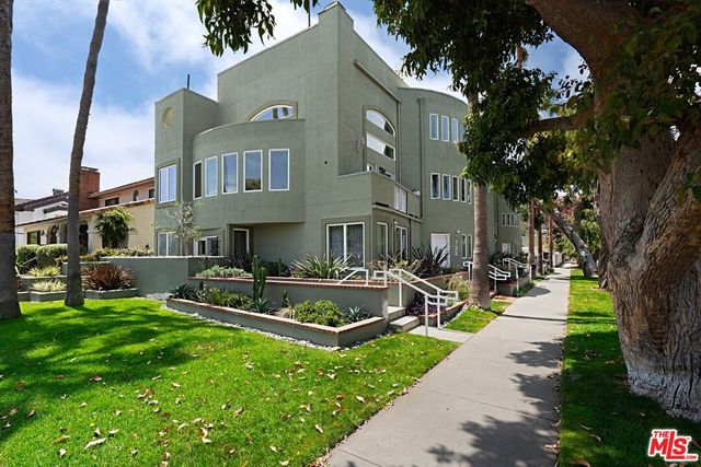 $2,225,000 | 728 Alta Avenue, Santa Monica, CA 90402